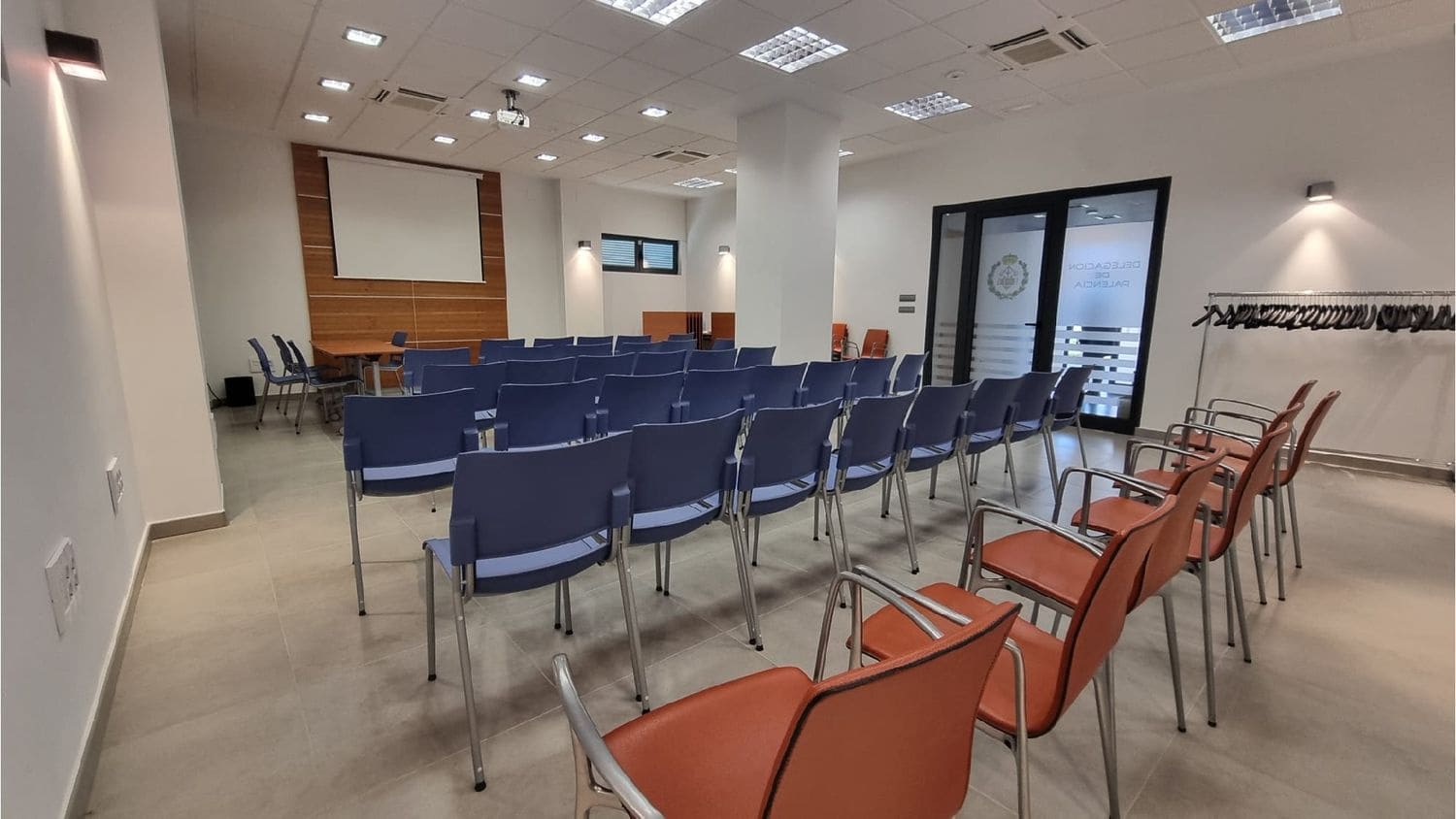 Comercial para arrendar em Palencia / Palenca cidade - 750 € (Ref: 6906671)