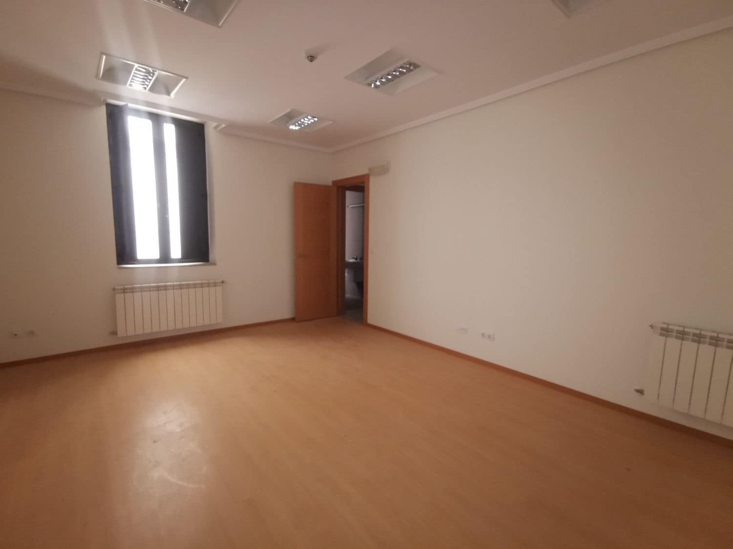 Kontor til salg i Palencia by - € 148.700 (Ref: 6906673)