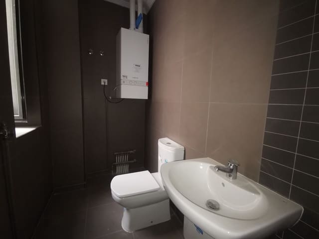 Biuro na sprzedaż w Miasto Palencia - 148 700 € (Ref: 6906673)