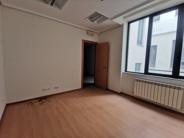 Kantoor te koop in Palencia stad - € 148.600 (Ref: 6906681)