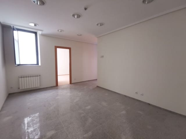 Biuro na sprzedaż w Miasto Palencia - 150 900 € (Ref: 6906690)