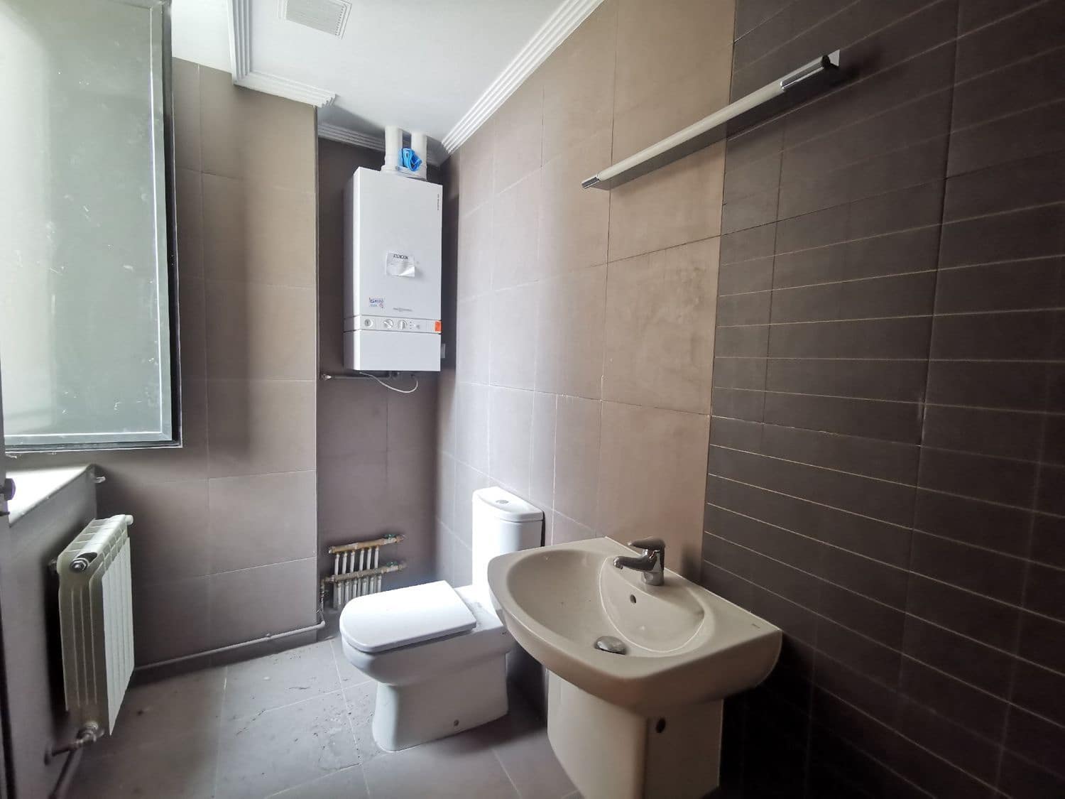 Biuro do wynajęcia w Miasto Palencia - 400 € (Ref: 7859480)