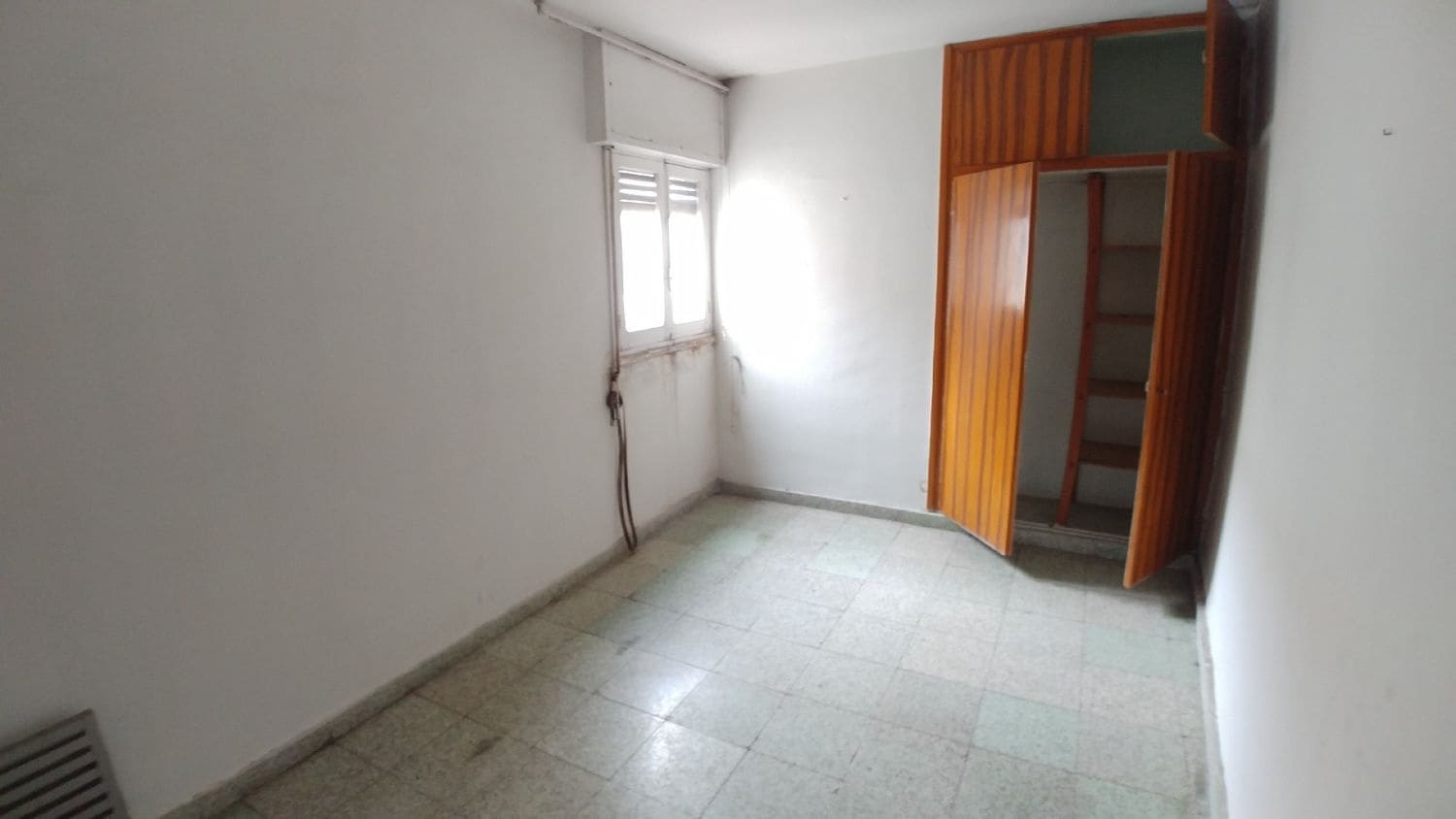 5 bedroom Apartment for sale in Palencia city € 60,000 (Ref 7859489)