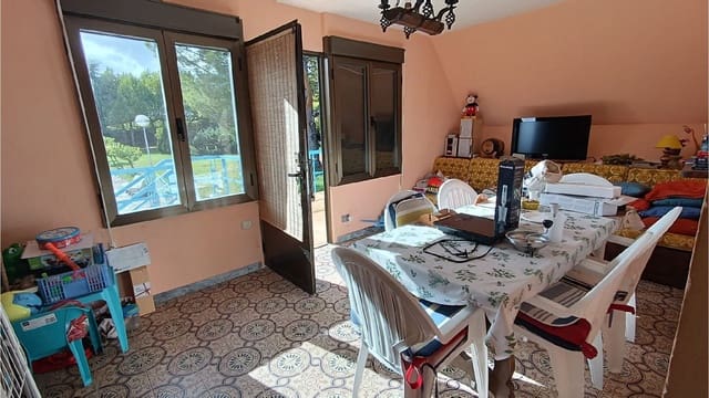 3 bedroom Villa for sale in Palencia city - € 250,000 (Ref: 7859490)