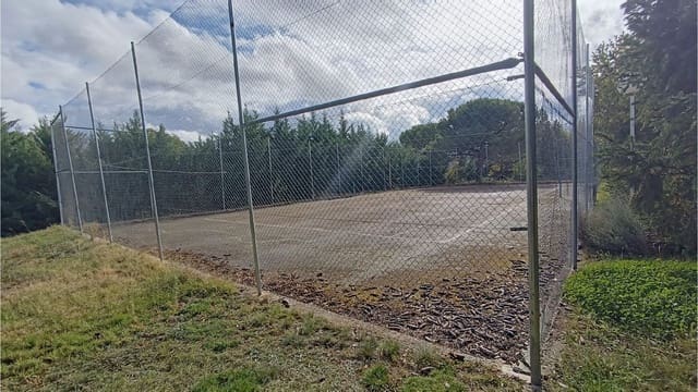 Villa zu verkaufen in Palencia Stadt - 250.000 € (Ref: 7859490)
