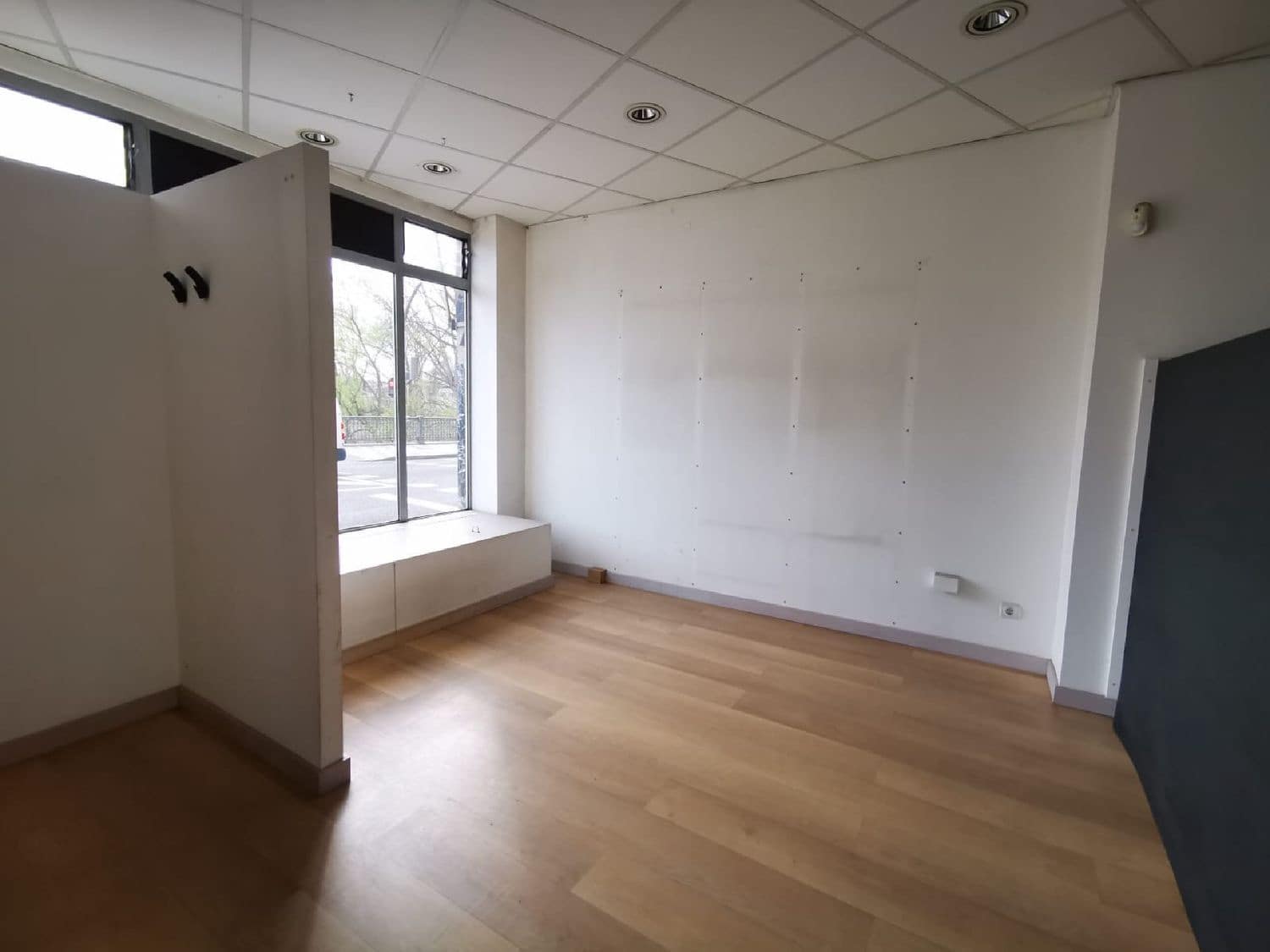 Kaupallinen vuokrattavana paikassa Palencia kaupunki - 700 € (Ref: 7859535)