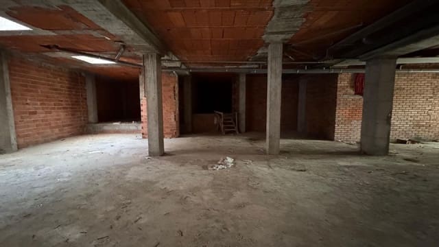 Comercial para venda em Palência / Palença cidade - 128 000 € (Ref: 7859539)
