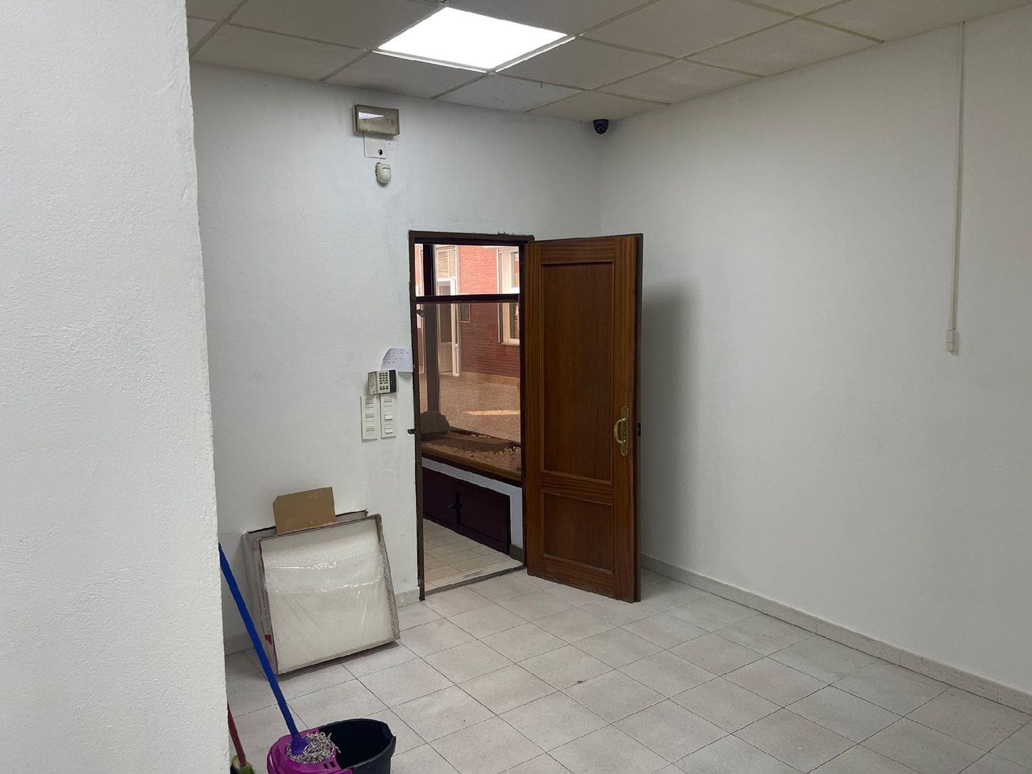 Gewerbe zu vermieten in Palencia Stadt - 350 € (Ref: 7859563)