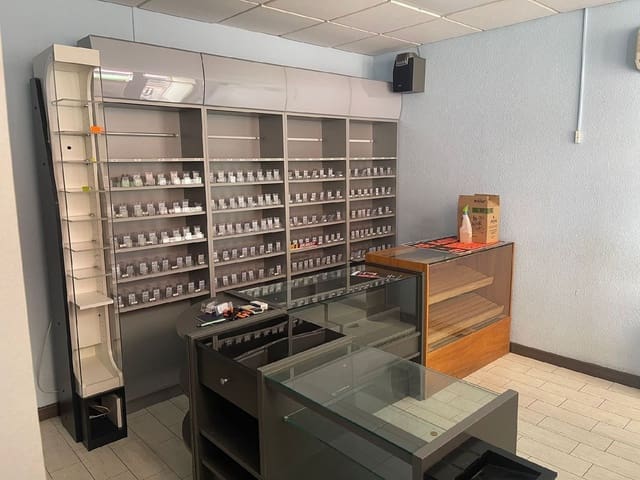 Erhverv til leje i Palencia by - € 350 (Ref: 7859563)