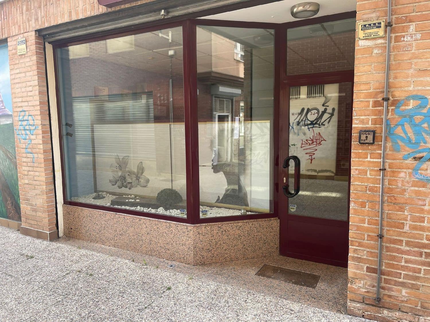 Kaupallinen vuokrattavana paikassa Palencia kaupunki - 350 € (Ref: 7859563)
