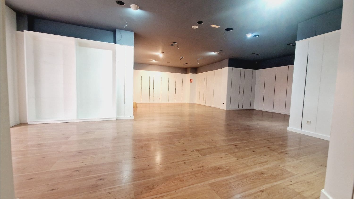 Kaupallinen vuokrattavana paikassa Palencia kaupunki - 2 850 € (Ref: 7859601)