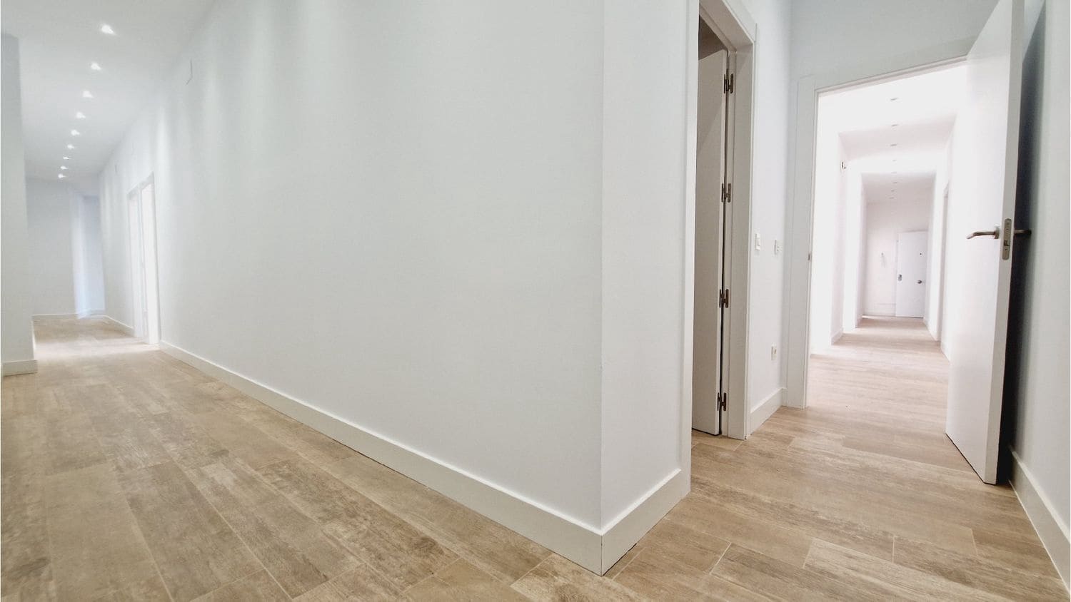 5 soveværelse Lejlighed til salg i Palencia by med garage - € 565.000 (Ref: 7859602)