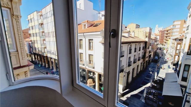 3 soveværelse Lejlighed til salg i Palencia by med garage - € 410.000 (Ref: 7859605)