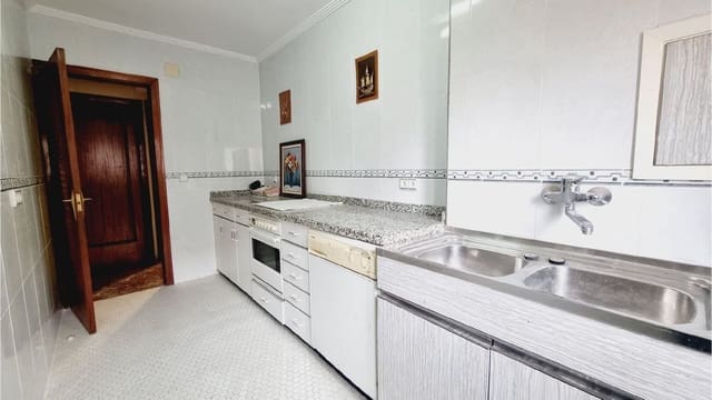 4 bedroom Apartment for sale in Palencia city - € 184,000 (Ref: 7859608)