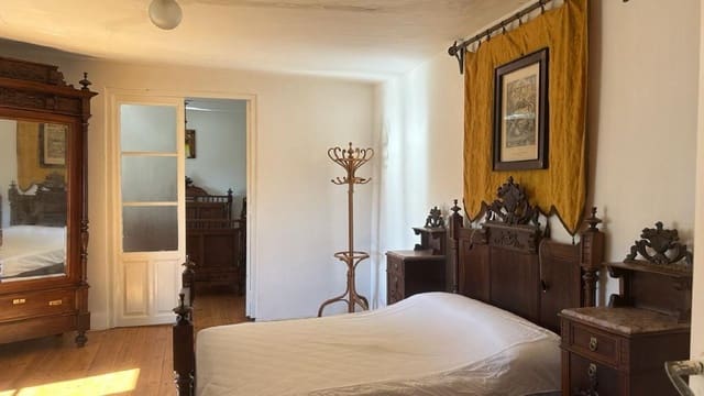 7 bedroom Villa for sale in Valle del Retortillo with garage - € 120,000 (Ref: 7859623)