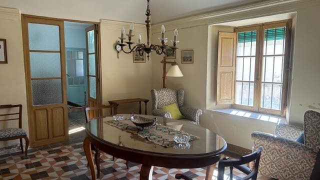 7 bedroom Villa for sale in Valle del Retortillo with garage - € 120,000 (Ref: 7859623)