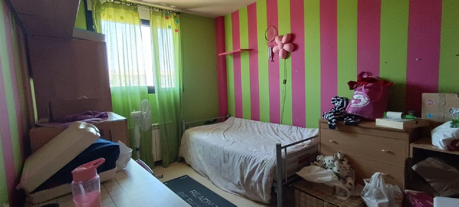 3 bedroom Apartment for sale in Venta de Banos with garage - € 98,000 (Ref: 7859635)