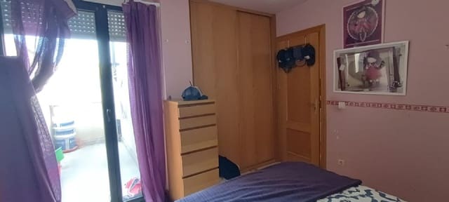 Leilighet til salgs i Venta de Baños med garasje - € 98 000 (Ref: 7859635)