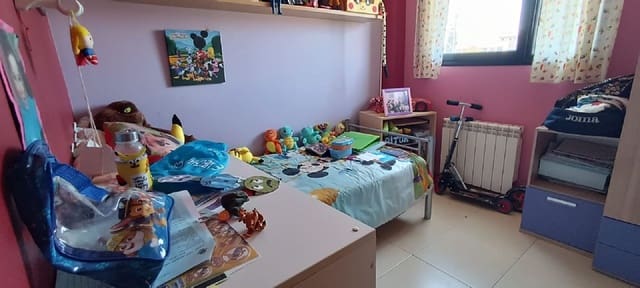 Leilighet til salgs i Venta de Baños med garasje - € 98 000 (Ref: 7859635)