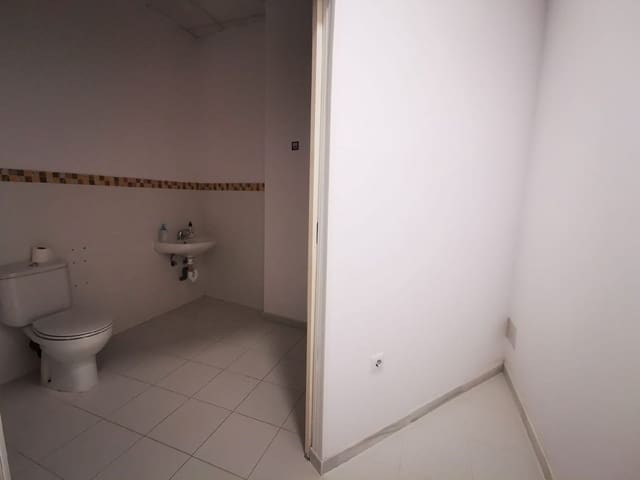 Commercial for sale in Palencia city - € 158,000 (Ref: 7859637)