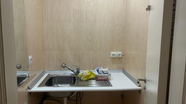 Commercial for sale in Palencia city - € 158,000 (Ref: 7859637)