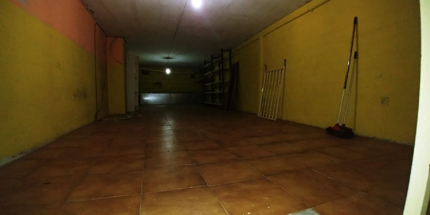 Erhverv til leje i Palencia by - € 450 (Ref: 8550544)