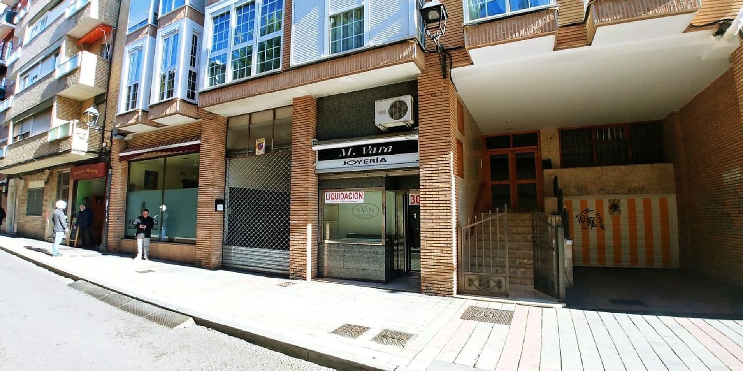 Erhverv til leje i Palencia by - € 450 (Ref: 8550544)