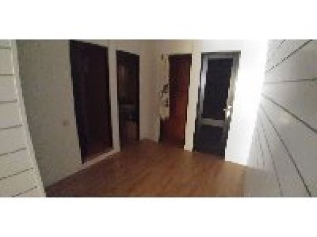 Erhverv til leje i Palencia by - € 1.500 (Ref: 8792172)