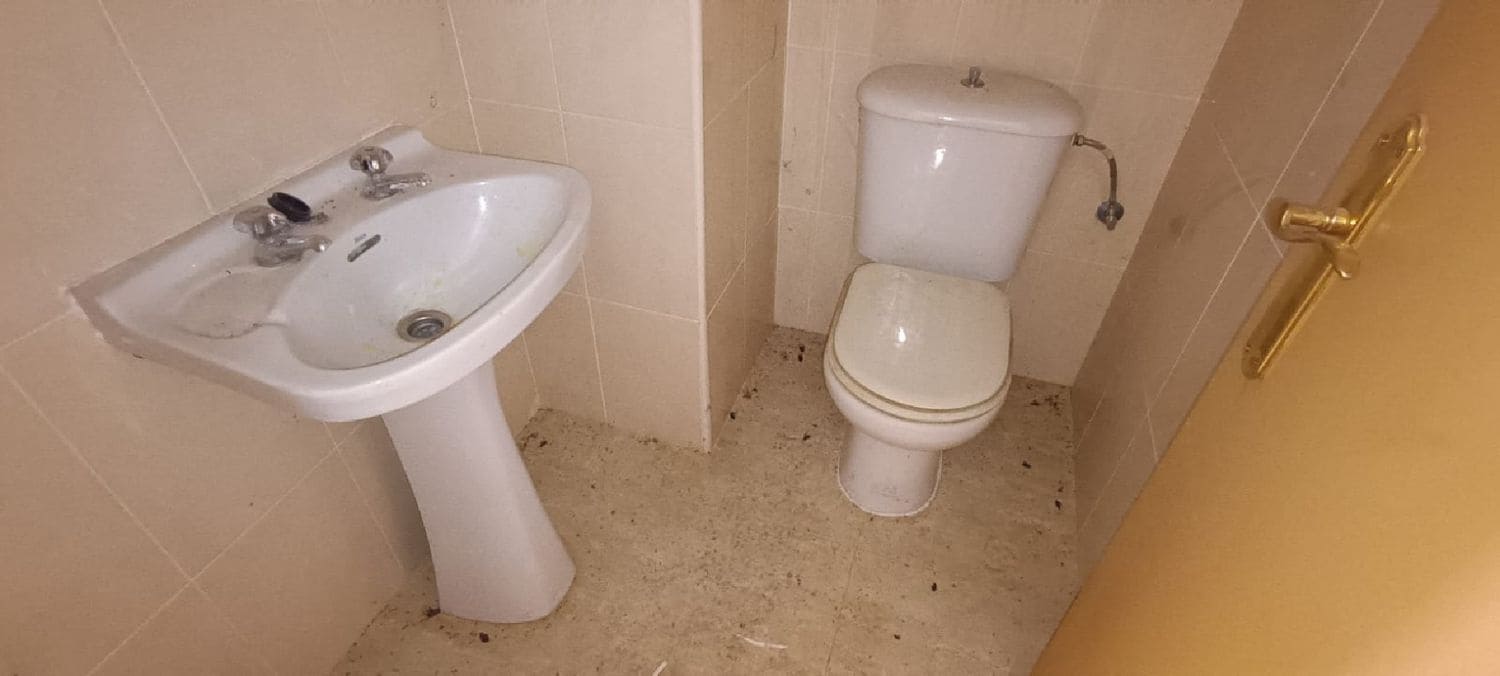 Kommersiell til salgs i Palencia by - € 65 000 (Ref: 9115722)