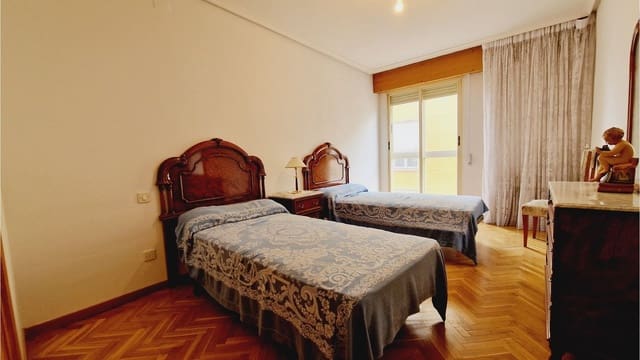 3 makuuhuone Huoneisto myytävänä paikassa Palencia kaupunki mukana 
autotalli - 219 000 € (Ref: 9115724)