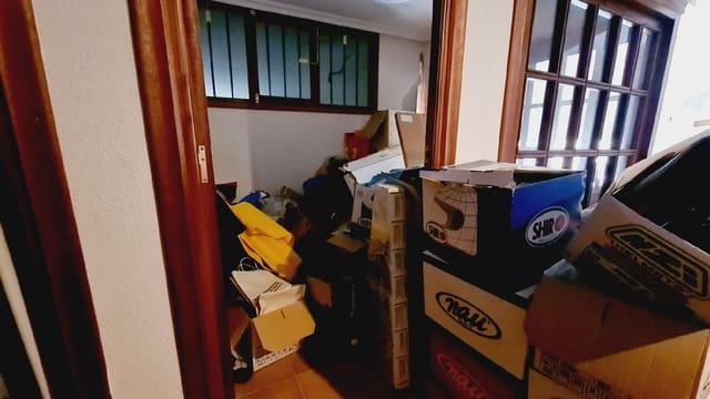 Kaupallinen myytävänä paikassa Palencia kaupunki - 160 000 € (Ref: 9115735)