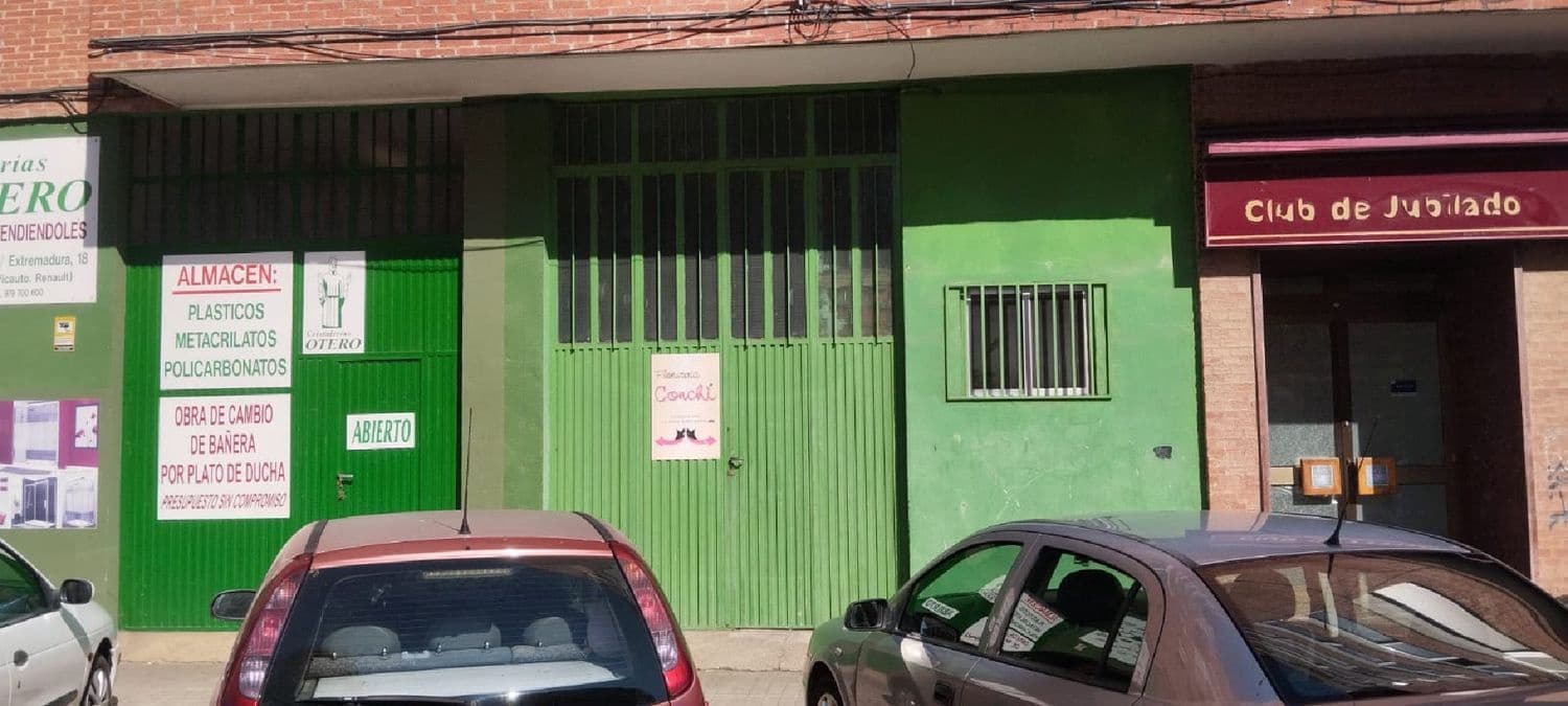 Erhverv til leje i Palencia by - € 700 (Ref: 9115738)