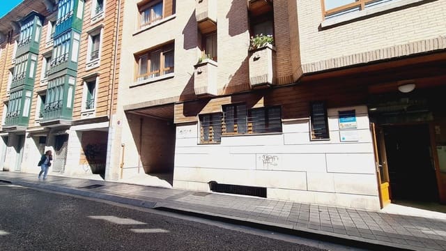 Garage til salg i Palencia by - € 75.000 (Ref: 9115747)