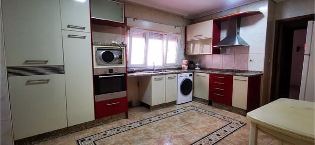 4 soveværelse Lejlighed til salg i Palencia by med garage - € 210.000 (Ref: 9115749)