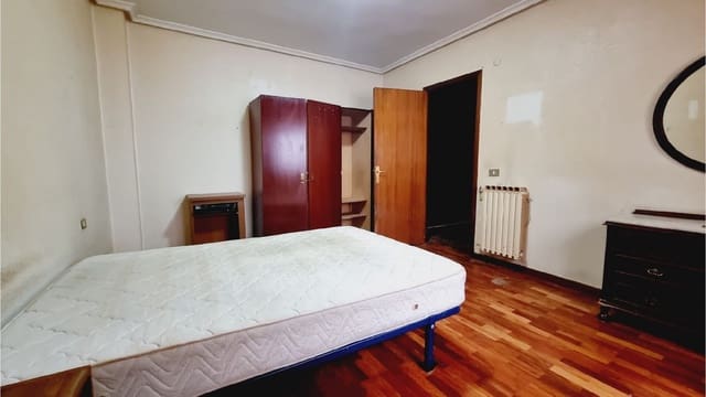 4 soveværelse Lejlighed til salg i Palencia by med garage - € 210.000 (Ref: 9115749)