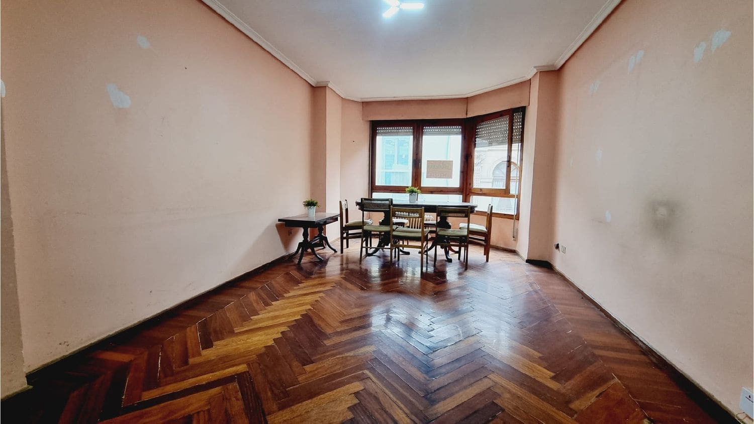 4 bedroom Apartment for sale in Palencia city with garage - € 210,000 (Ref: 9115749)