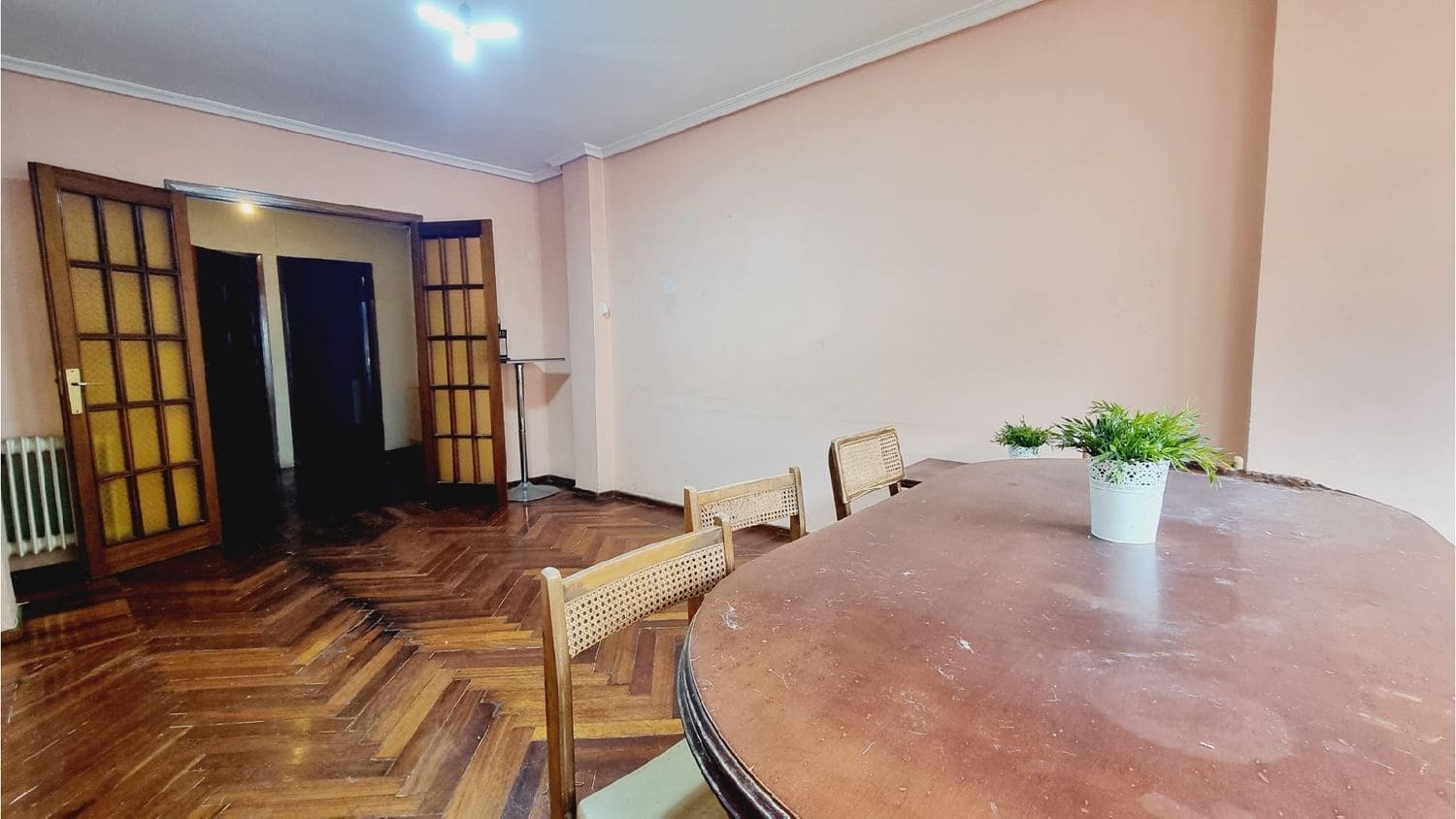 4 bedroom Apartment for sale in Palencia city with garage - € 210,000 (Ref: 9115749)