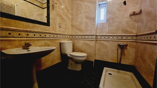 4 soveværelse Lejlighed til salg i Palencia by med garage - € 210.000 (Ref: 9115749)