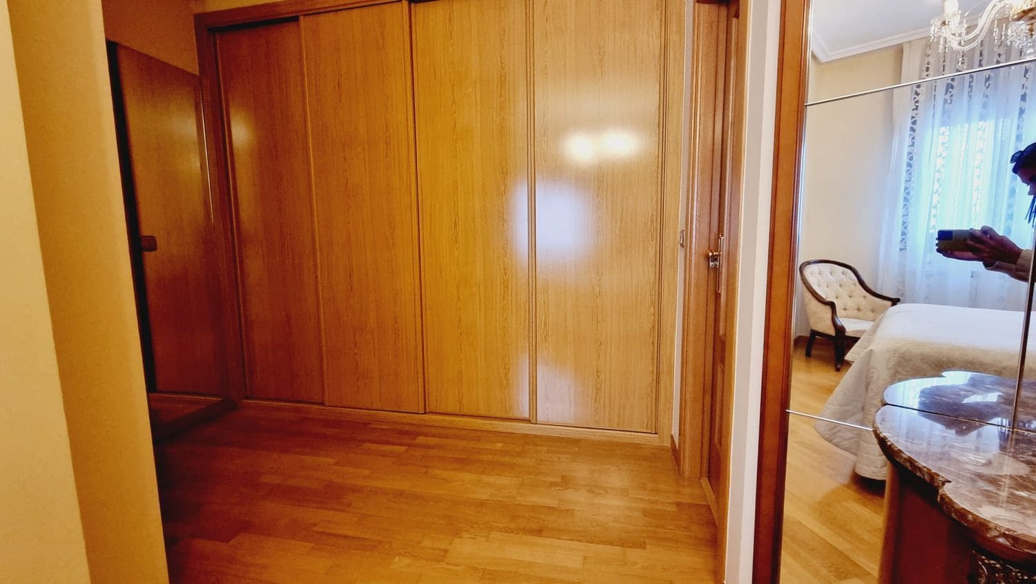 3 bedroom Apartment for sale in Palencia city with garage - € 250,000 (Ref: 9115753)