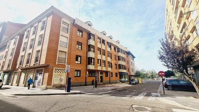 4 bedroom Apartment for sale in Palencia city - € 580,000 (Ref: 9115755)