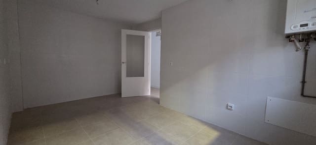 4 bedroom Townhouse for sale in Venta de Baños with garage - € 142,500 (Ref: 9115756)