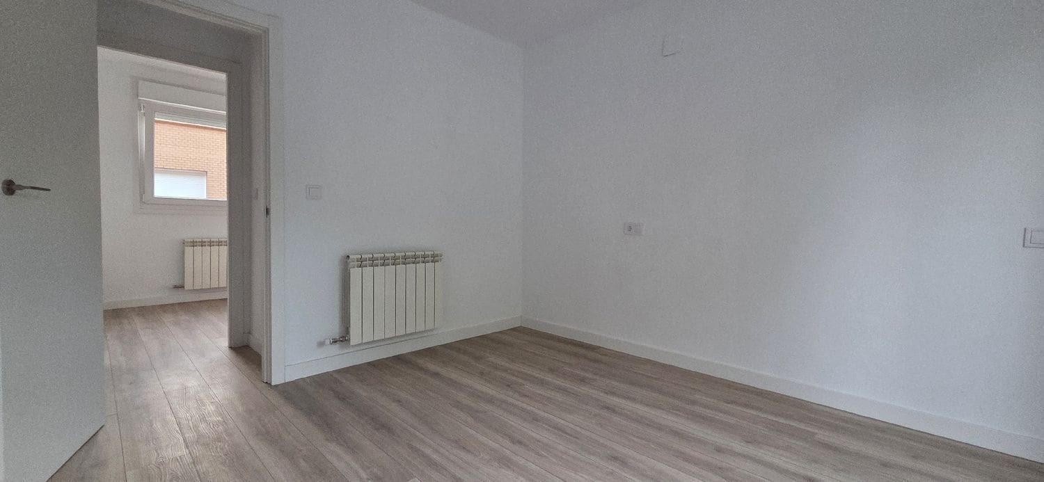 4 bedroom Townhouse for sale in Venta de Banos with garage - € 142,500 (Ref: 9115756)