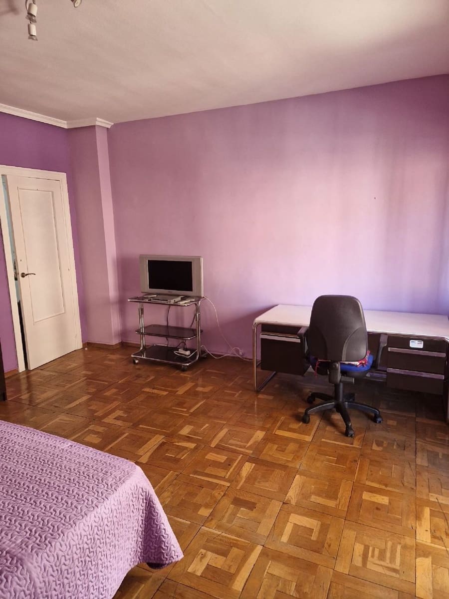 5 soveværelse Lejlighed til salg i Palencia by - € 299.000 (Ref: 9115759)