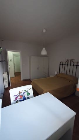 5 bedroom Apartment for sale in Palencia city - € 299,000 (Ref: 9115759)