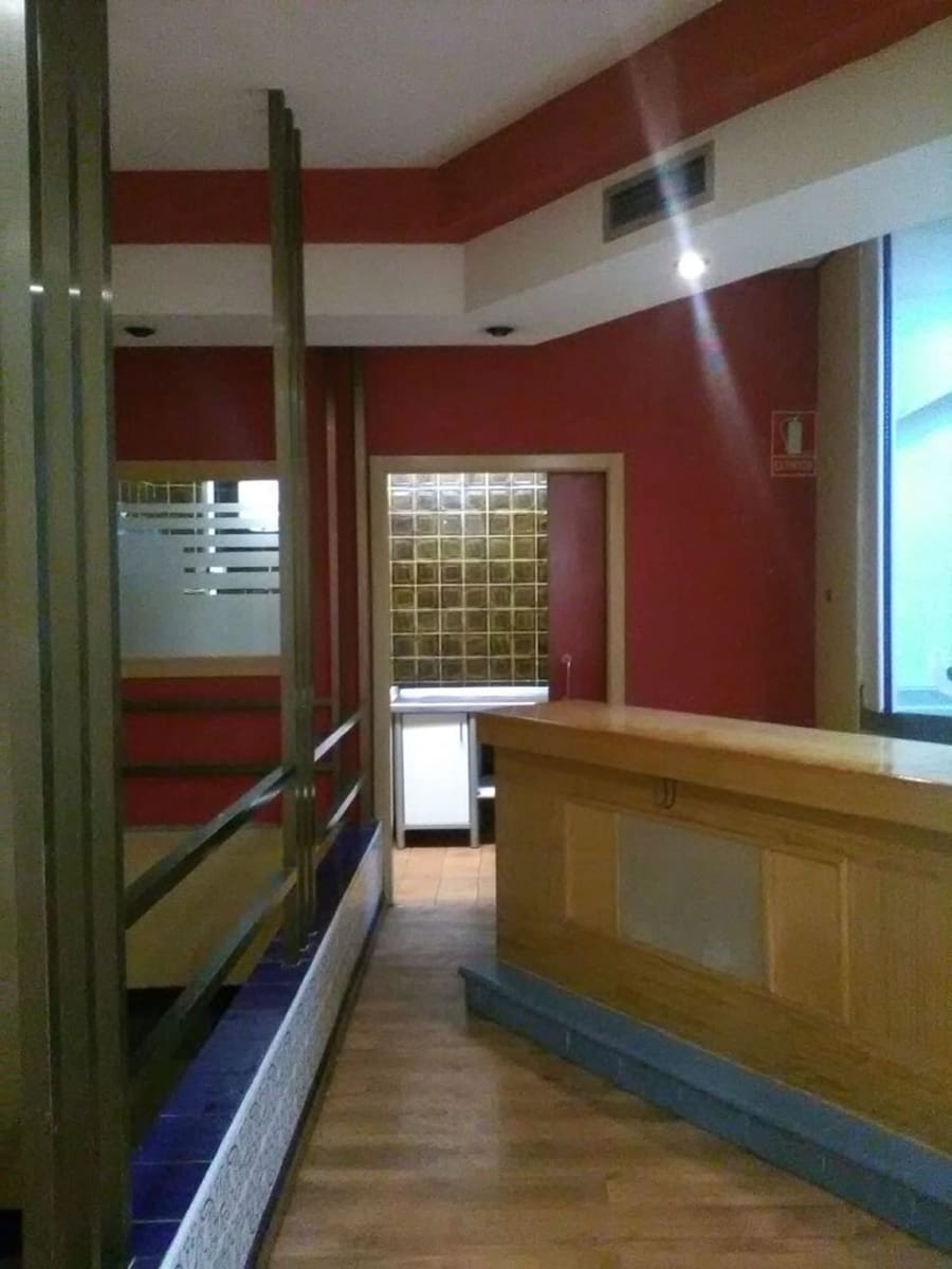 Kaupallinen myytävänä paikassa Palencia kaupunki - 230 000 € (Ref: 9115762)