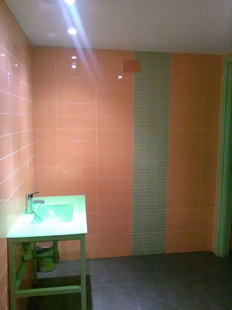 Kaupallinen myytävänä paikassa Palencia kaupunki - 230 000 € (Ref: 9115762)