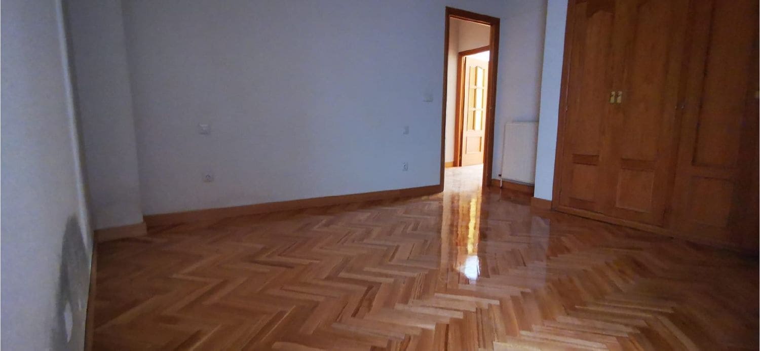3 bedroom Apartment for sale in Palencia city with garage - € 290,000 (Ref: 9115763)