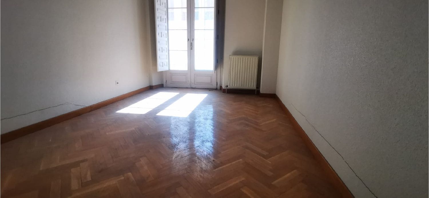 3 bedroom Apartment for sale in Palencia city with garage - € 290,000 (Ref: 9115763)
