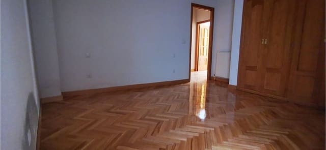 Apartamento de 3 habitaciones en Palencia ciudad en venta con garaje - 290.000 € (Ref: 9115763)