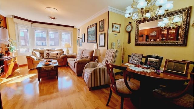3 bedroom Apartment for sale in Palencia city with garage - € 189,500 (Ref: 9115769)
